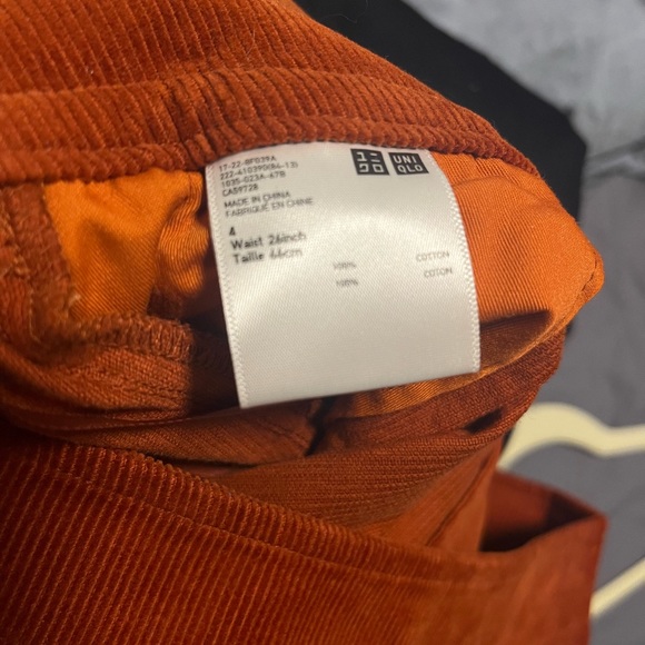 Uniqlo x Ines De La Fressange 2018 corduroy skirt - Picture 5 of 5